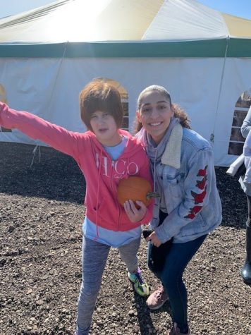 Best Buddies participate in fall fun activities