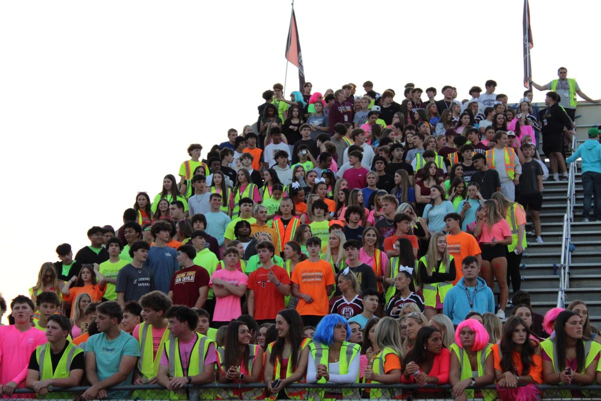Porters got the memo for Friday night's homecoming game theme, "let's glow crazy." 