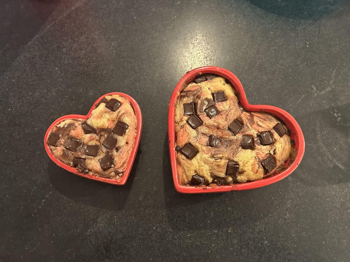 Valentine’s Day brookies: the perfect sweet treat for loved ones!

Photo credit: Emma Bazan 